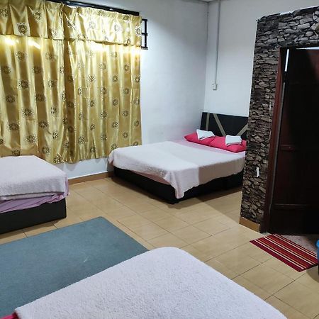 Kencana Guest House Pantai Cenang  Exterior foto