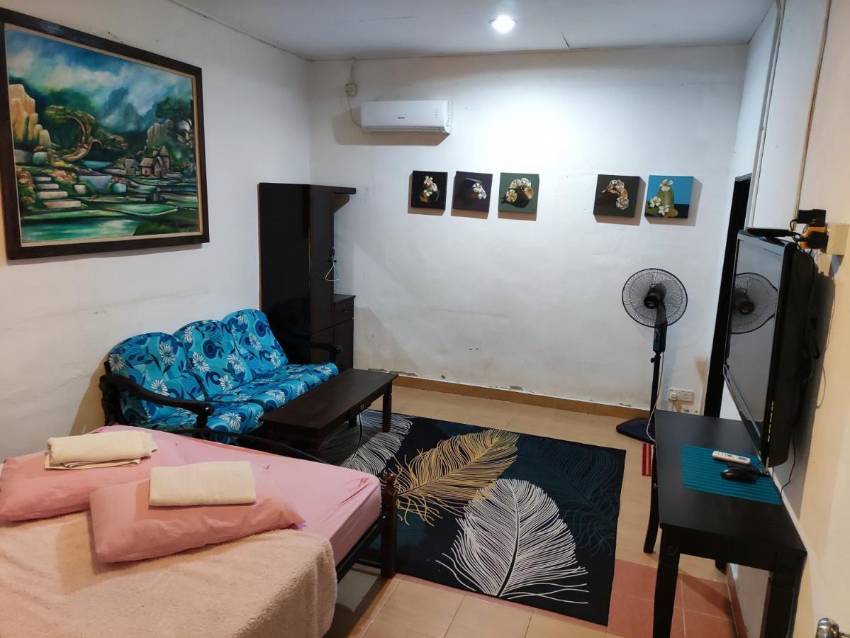 Kencana Guest House Pantai Cenang  Zimmer foto